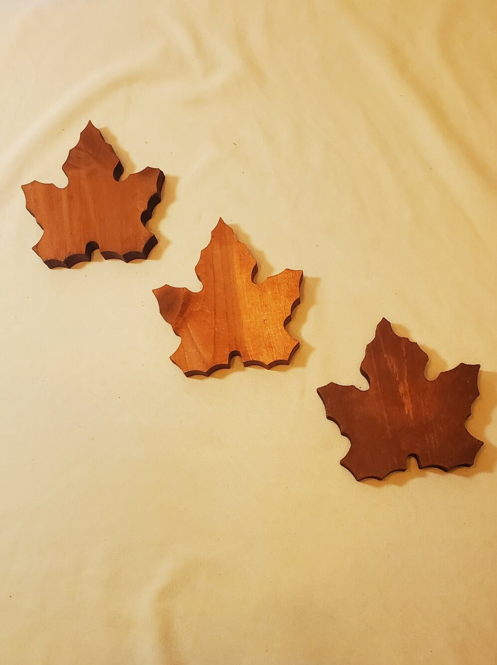 Wooden Vintage Handcrafted Maple Leaf Wall Decor Freestanding Crafts, Set Of 3